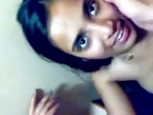 गहरे गले फुल मूवी सेक्सी हिंदी का कुंवारी