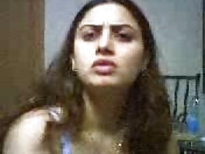 मुफ्त अश्लील सेक्स करते हुए हिंदी मूवी वीडियो