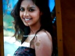 रेट्रो देवी उसे अद्भुत रैक सेक्सी मूवी एचडी दिखाती है