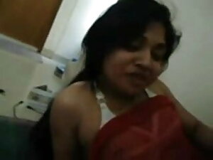 प्यारा शौकिया फूहड़ मेरे डिक 1 सेक्सी मूवी वीडियो हिंदी में के साथ खेल रहा है